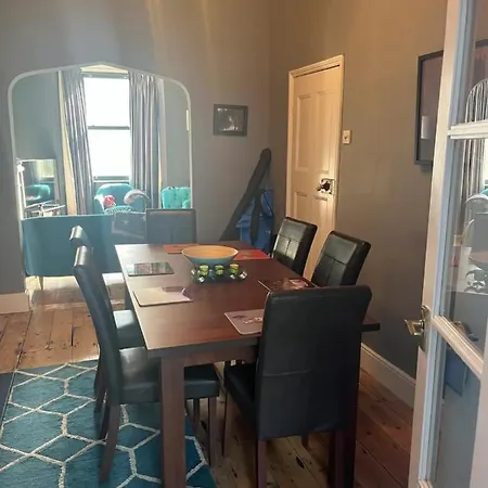 Charming 3bd House Wprivate Garden - * בריסטול