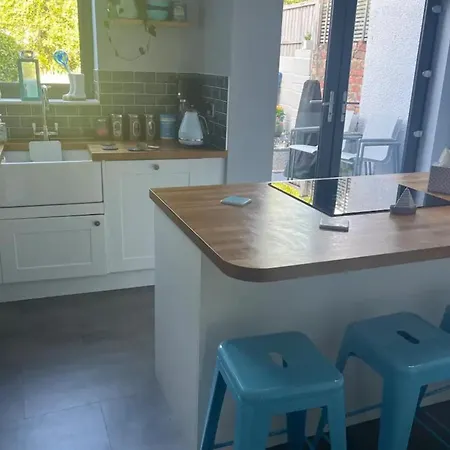 Charming 3bd House Wprivate Garden - * בריסטול