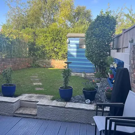 Charming 3bd House Wprivate Garden - Semesterbostad Bristol