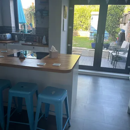 Charming 3bd House Wprivate Garden - Daire *