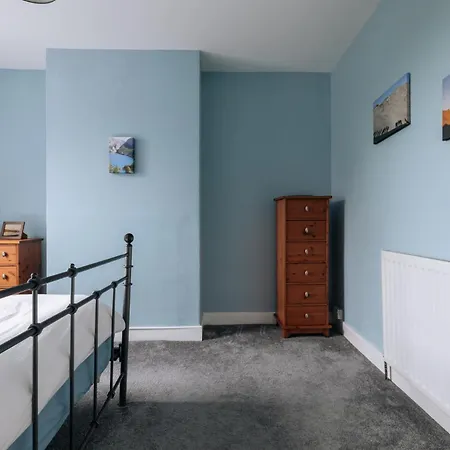 Charming 3bd House Wprivate Garden - בריסטול