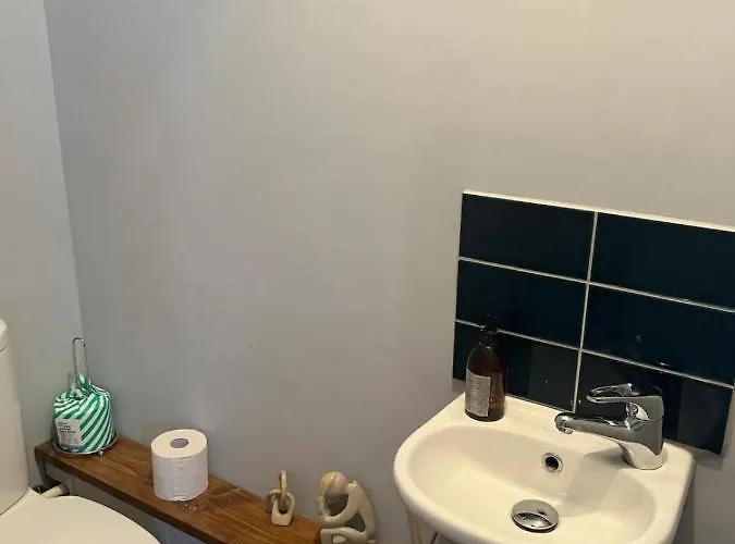 Charming 3bd House Wprivate Garden - Σπίτι διακοπών